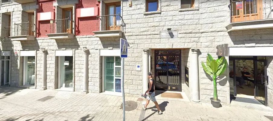 Fachada de la Notaría en Galapagar